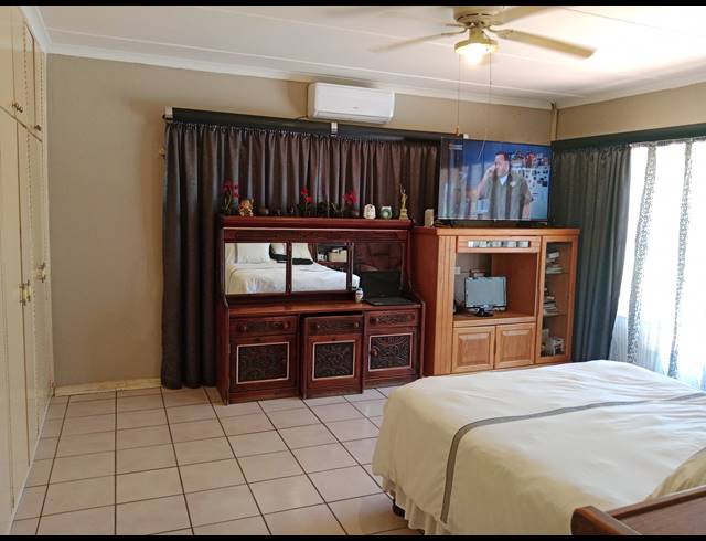 4 BEDROOM HOUSE FOR SALE IN LINCOLN MEADE